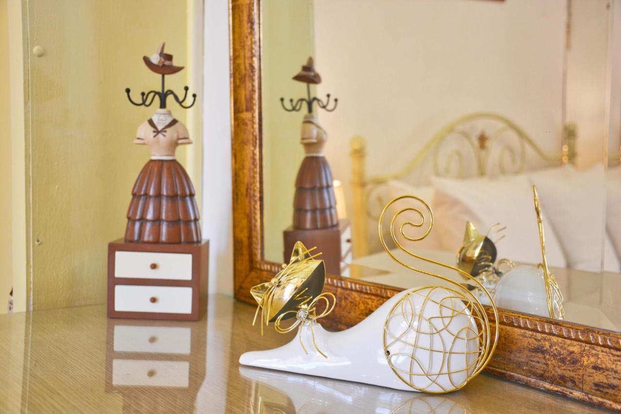 Venetian Well Gallery Apartment In Corfu Old Town Екстер'єр фото