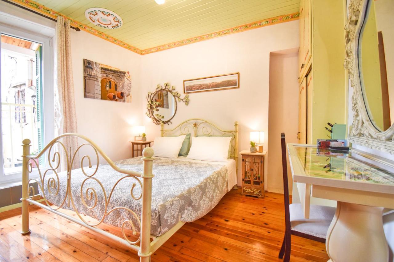 Venetian Well Gallery Apartment In Corfu Old Town Екстер'єр фото