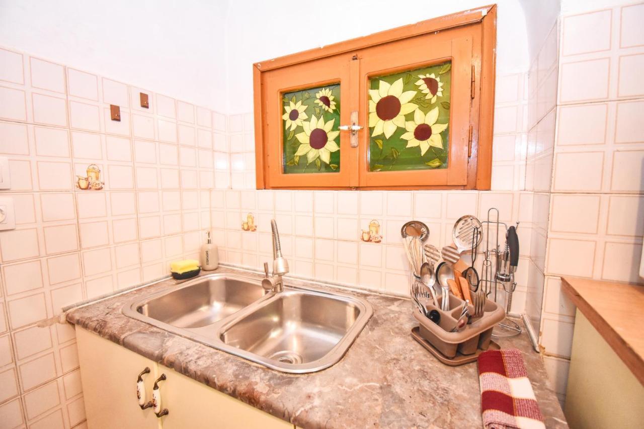 Venetian Well Gallery Apartment In Corfu Old Town Екстер'єр фото