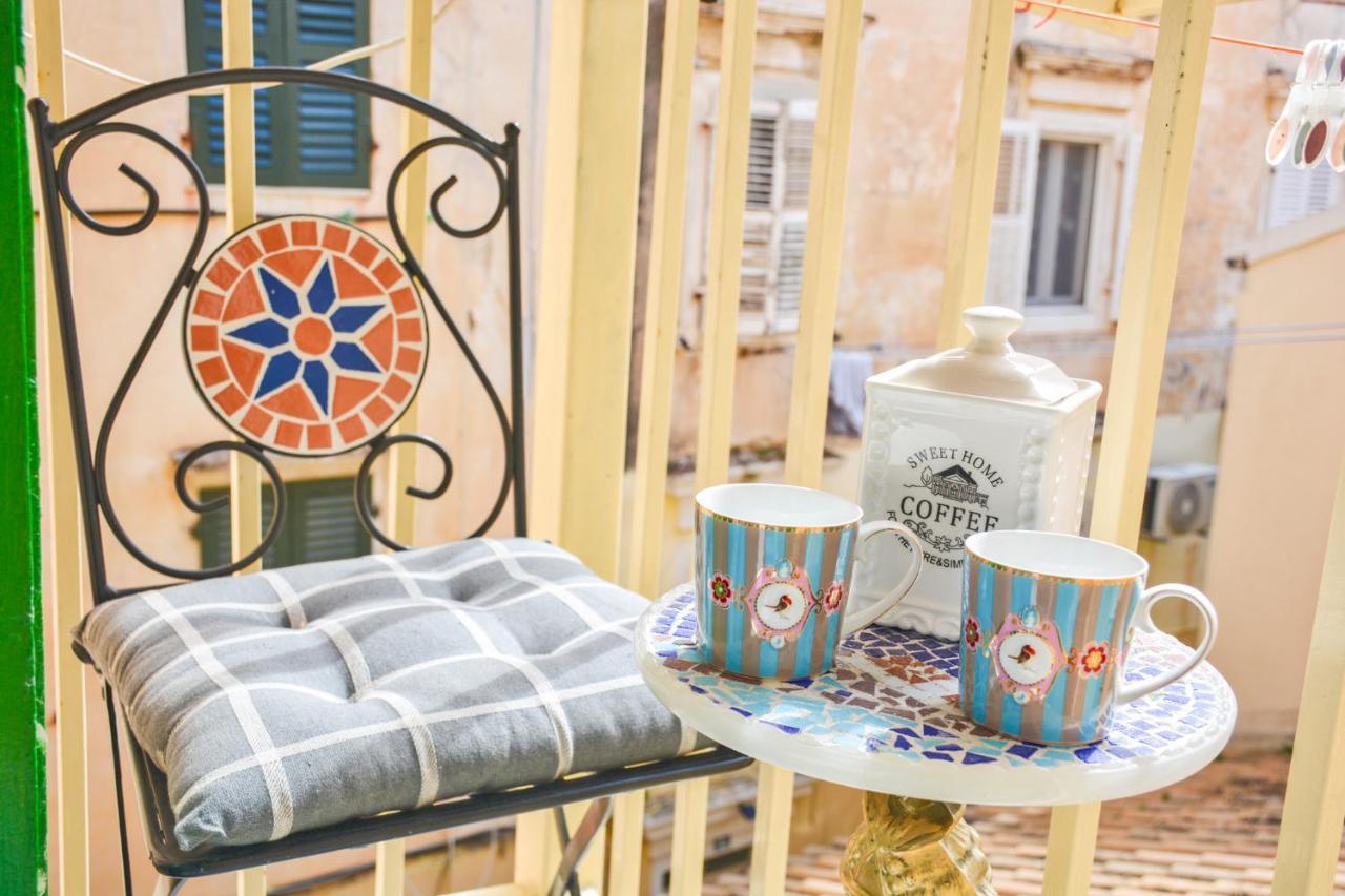 Venetian Well Gallery Apartment In Corfu Old Town Екстер'єр фото